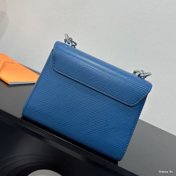 VUITTON TWIST LOUIS PM 0822